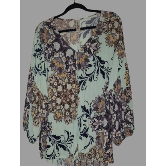 Perfectly Priscilla Woman's blouse shirt puff sleeves with tie bottom XXXL - Picture 3 of 7